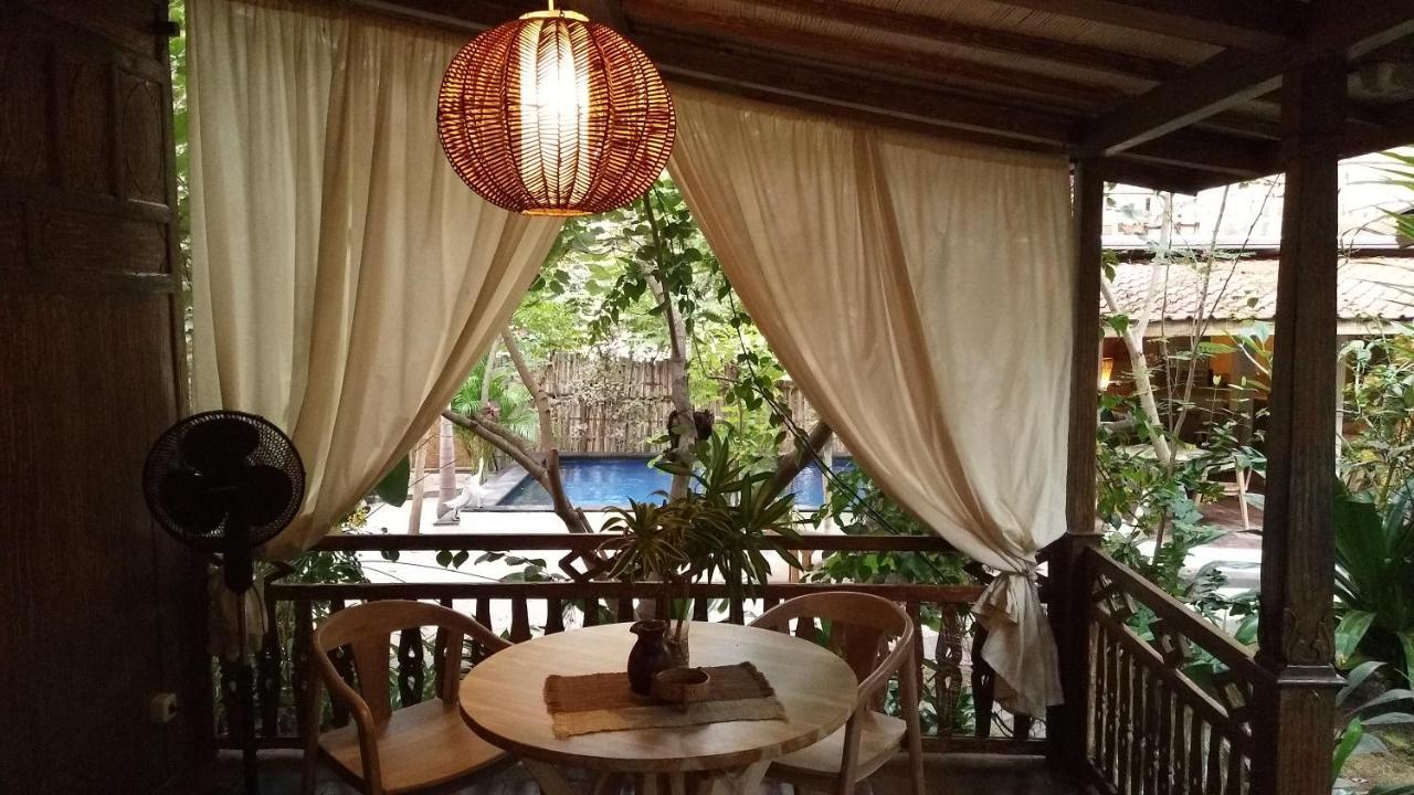 Villas Light House - Eco-Traditional Joglo Gili Trawangan Dış mekan fotoğraf