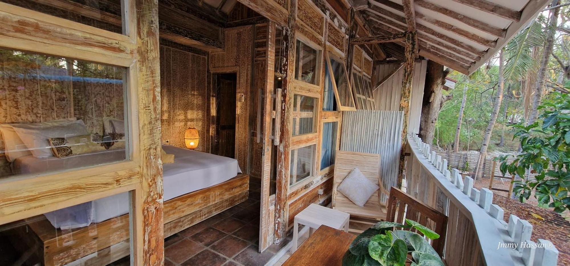 Villas Light House - Eco-Traditional Joglo Gili Trawangan Dış mekan fotoğraf