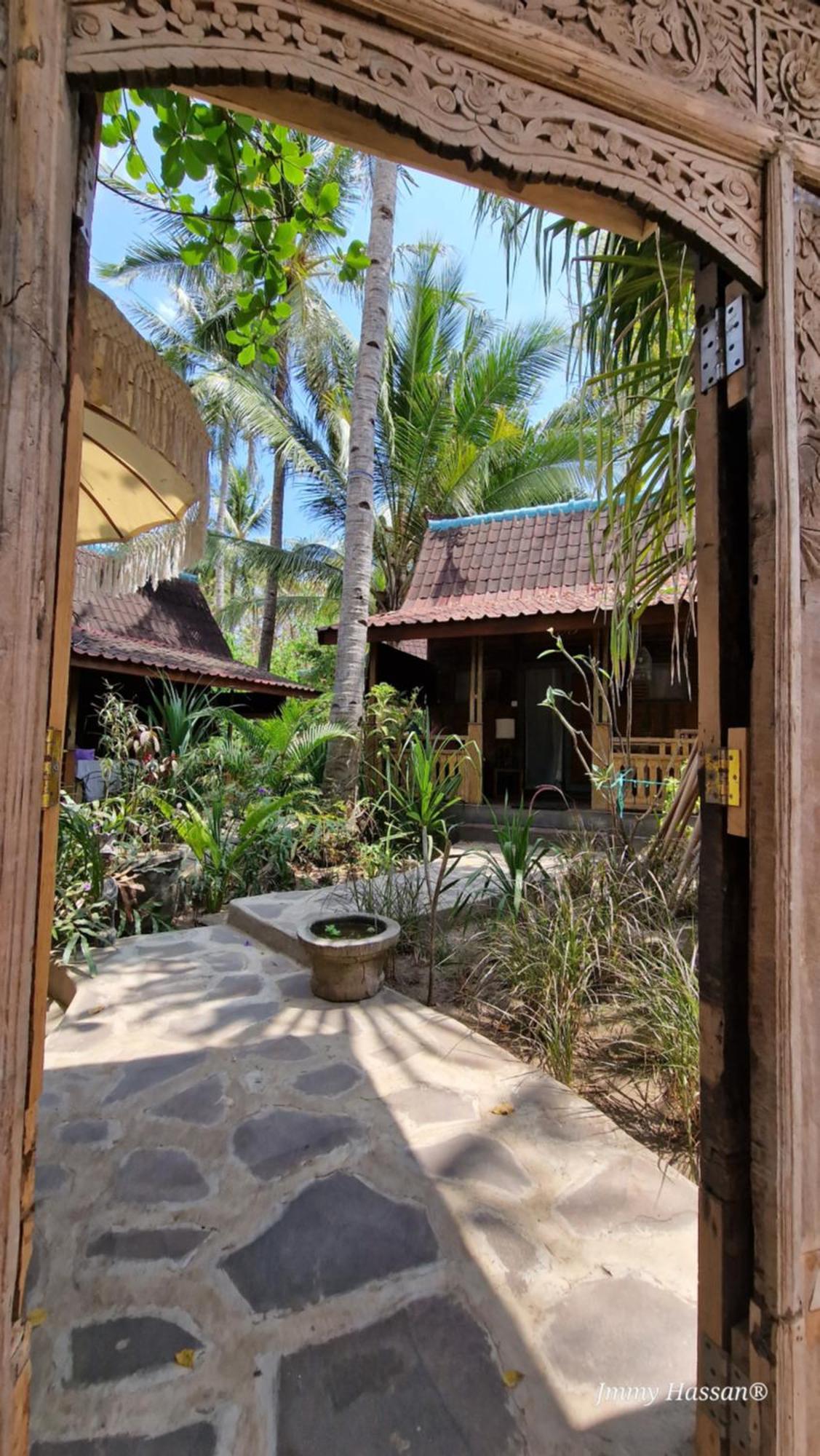 Villas Light House - Eco-Traditional Joglo Gili Trawangan Dış mekan fotoğraf